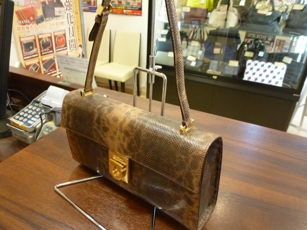 P1020411