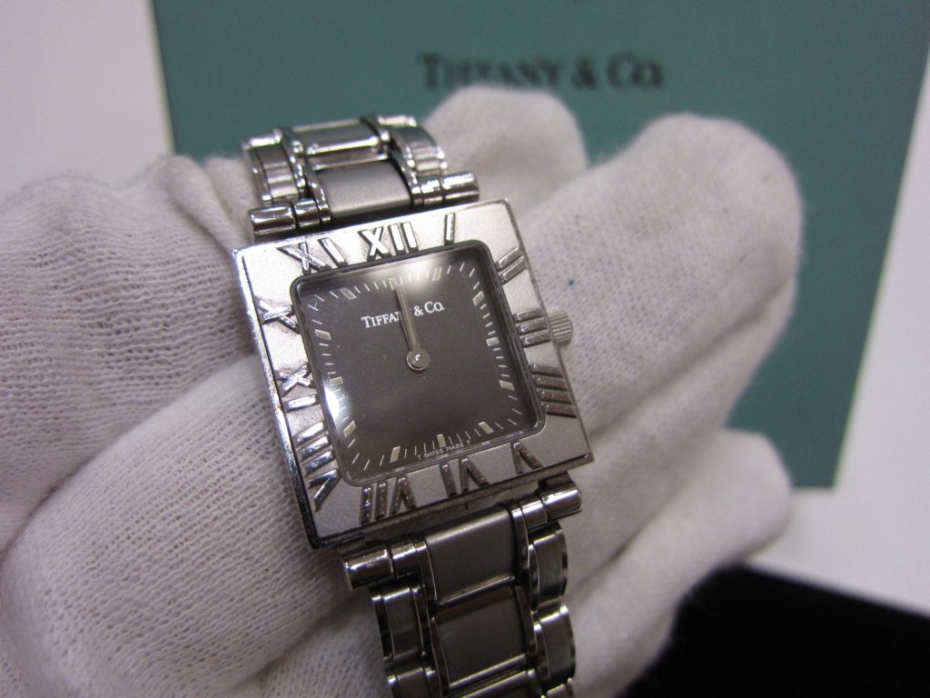 電池交換不要！腕時計を八尾市で売るなら、買取のサカイ八尾店へ
