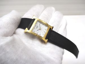 電池の切れた腕時計も高価買取！和泉市のビバモールのお店♪