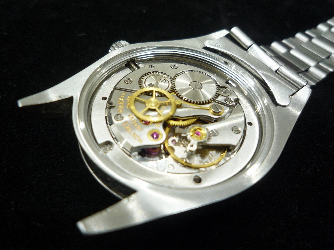 大阪福島区でロレックスの手巻き時計を売るなら当店がオススメ！