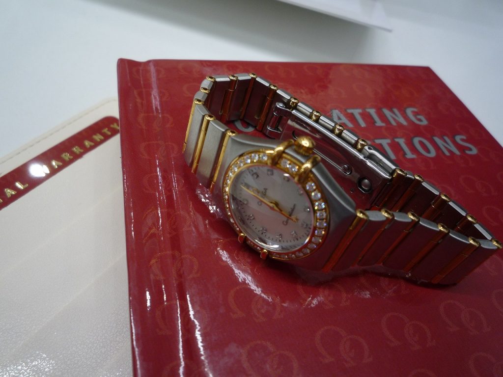 オメガ他ブランド時計を売るなら今！野田阪神で業者相場で買い取り中！