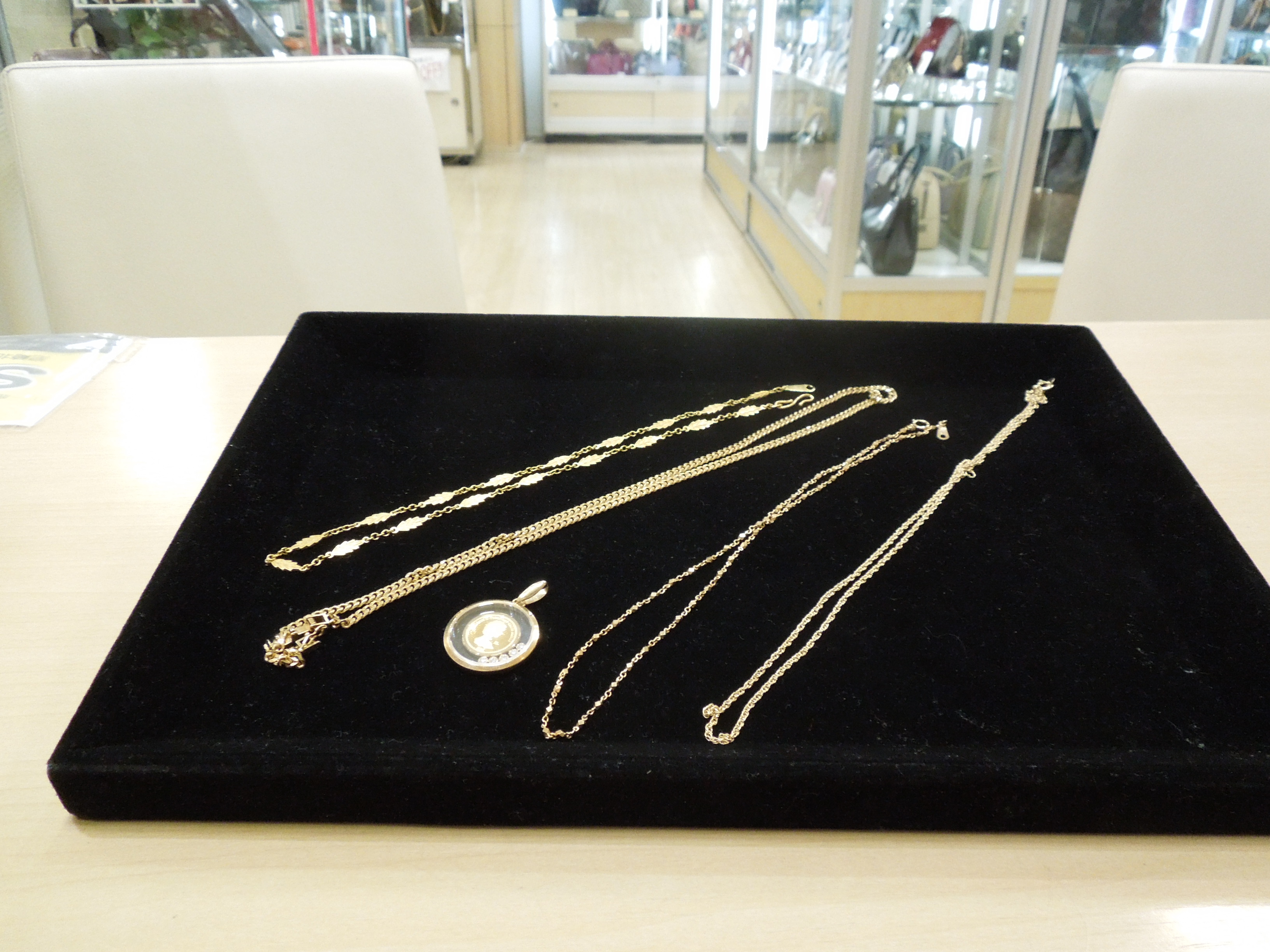 尼崎で金の宝飾品、K18 K24のネックレスを高く売りませんか？