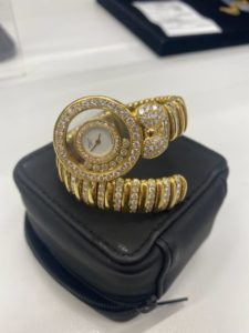 ショパールのフルダイヤ腕時計を高価買取致しました！！【和泉中央】