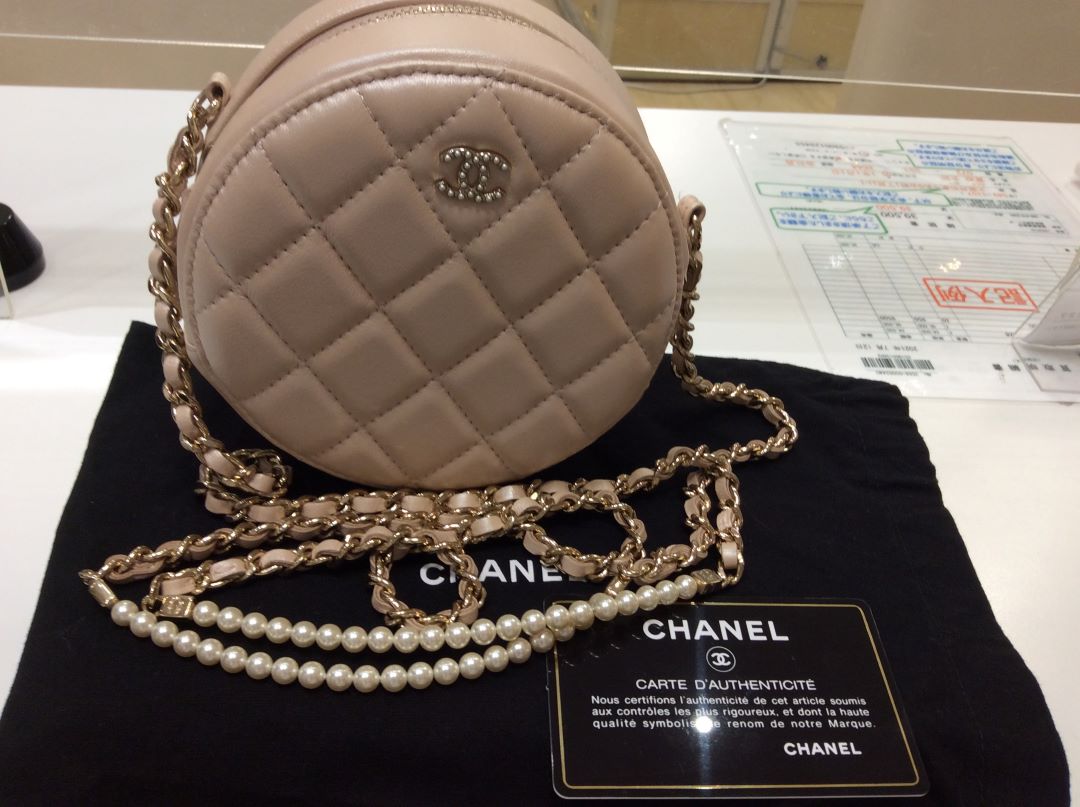 CHANEL ラウンド チェーンバッグ - バッグ