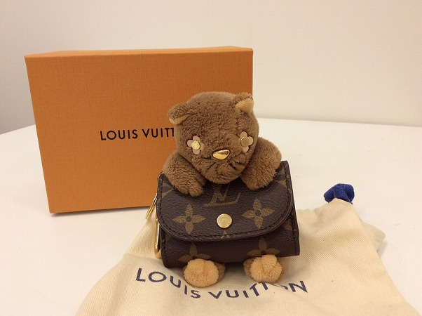 LOUIS VUITTON