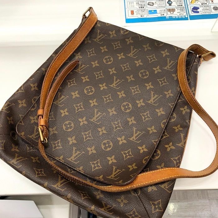 LOUIS VUITTON