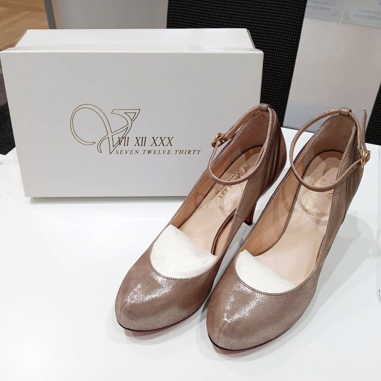 靴 ヒールパンプス