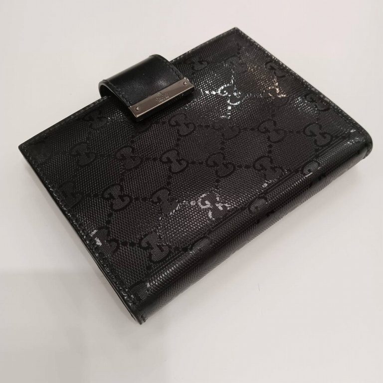 グッチ 手帳カバー