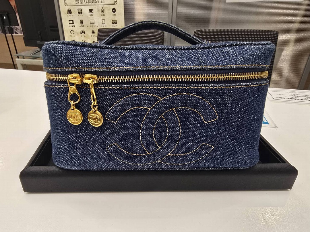 シャネル バッグ