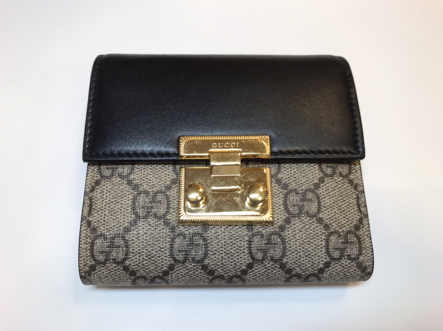 グッチ 二つ折り財布 435155