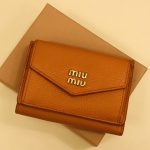 MIUMIU 5MH021 三折コンパクトウォレット