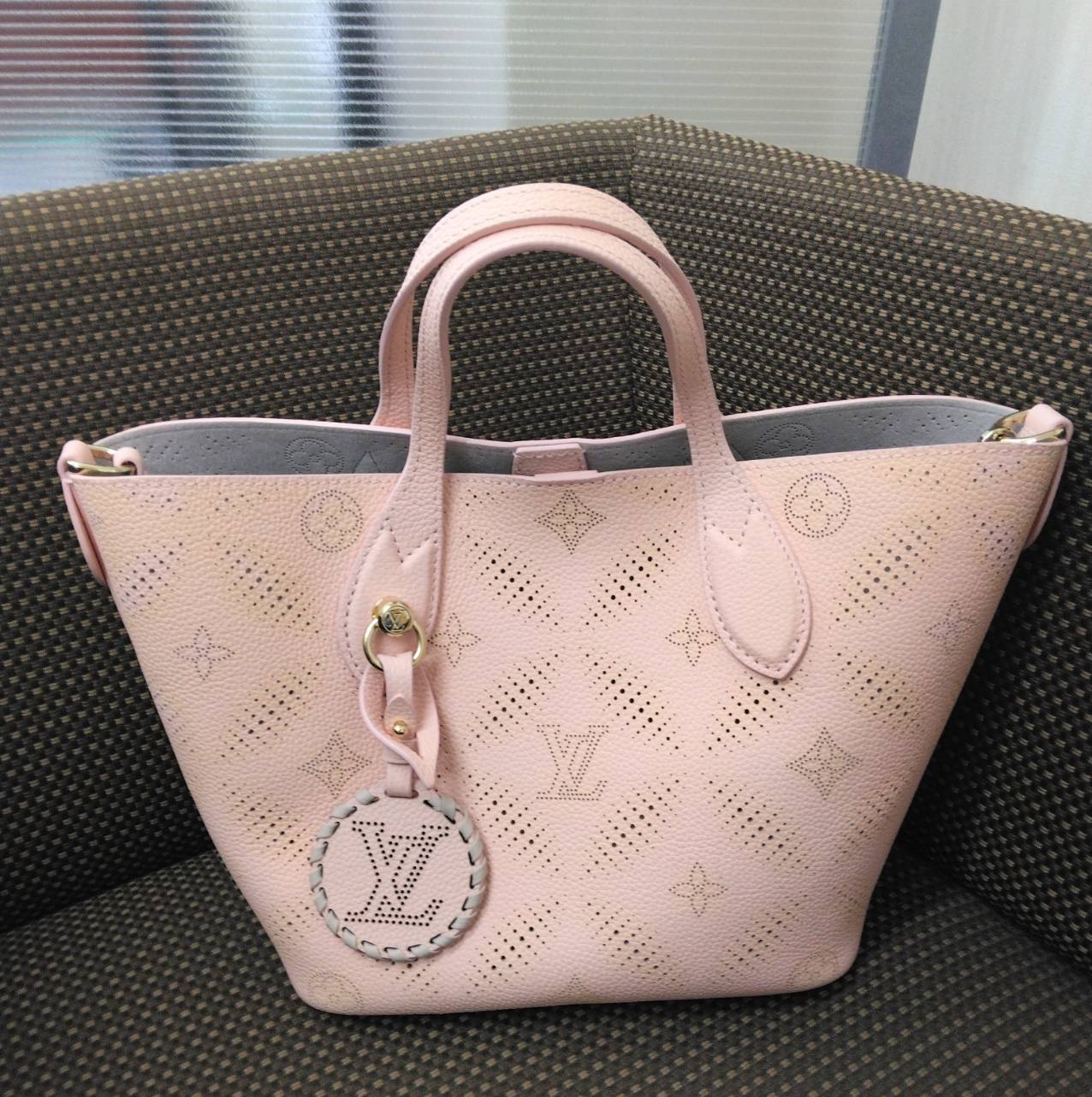 LV 2WAYハンドバッグ　マヒナ　ブロッサムPM M23196