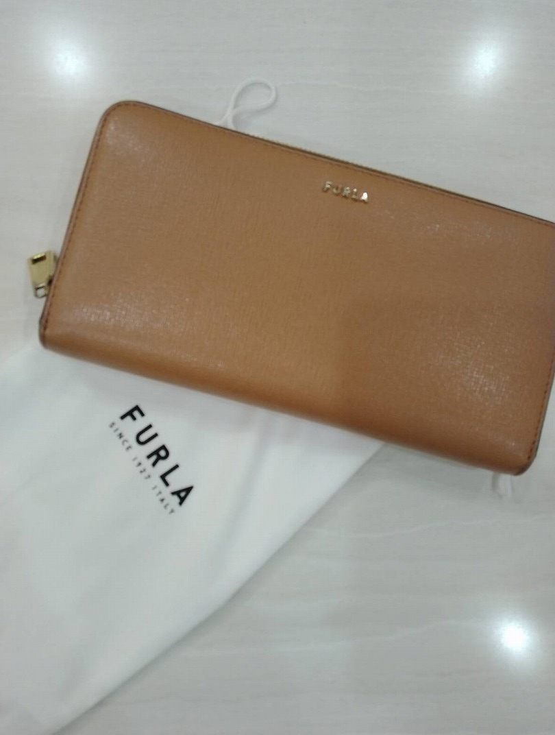フルラ 財布