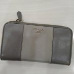 プラダ 財布