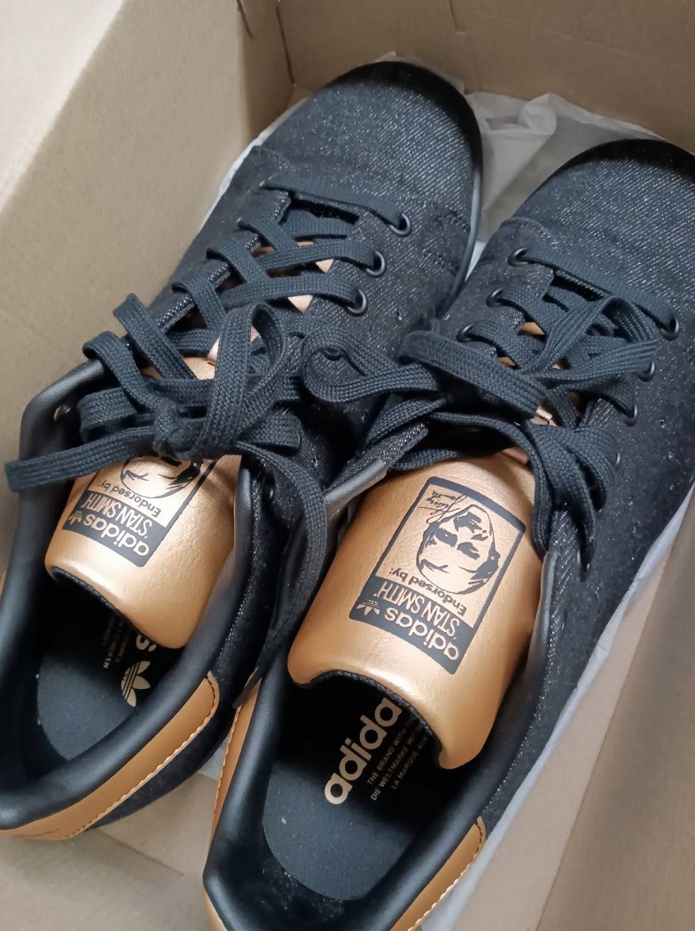 アディダス スニーカー 靴