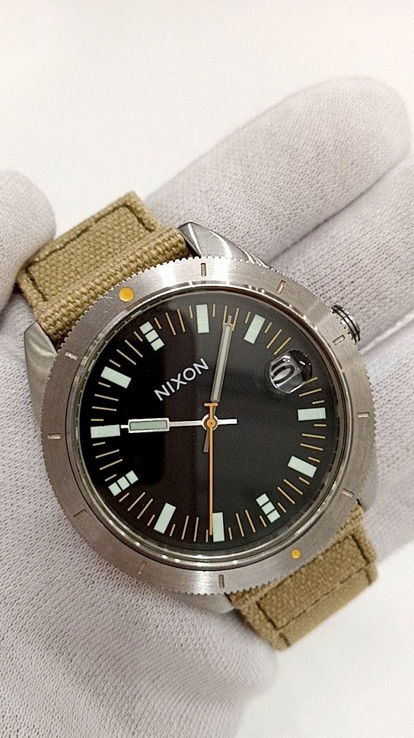 ニクソン 腕時計
