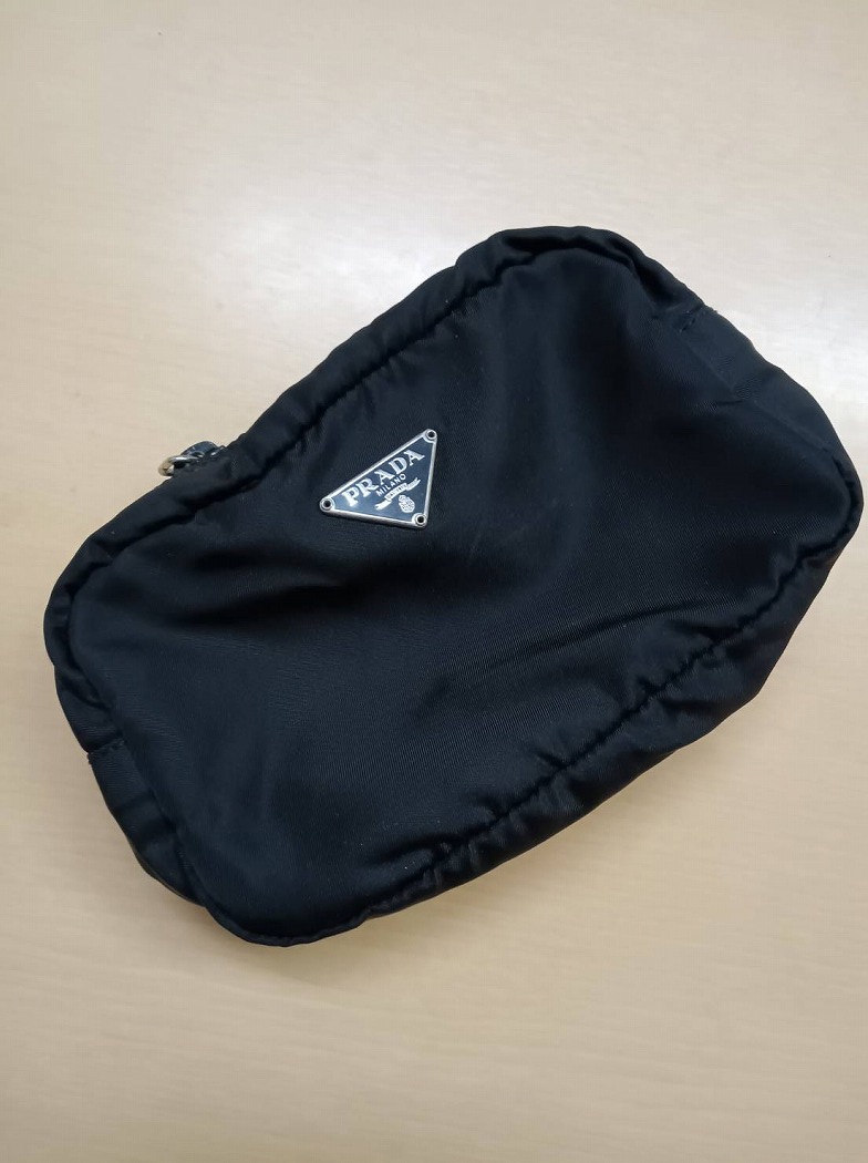 プラダ ポーチ
