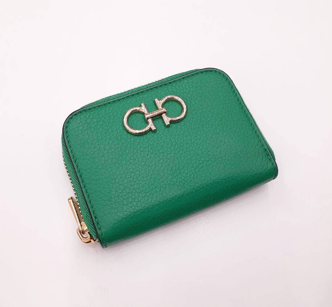 フェラガモ 財布