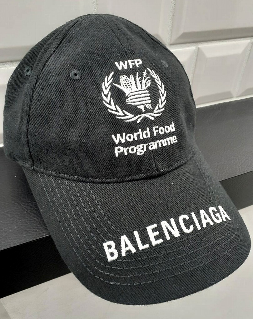 バレンシアガ 帽子