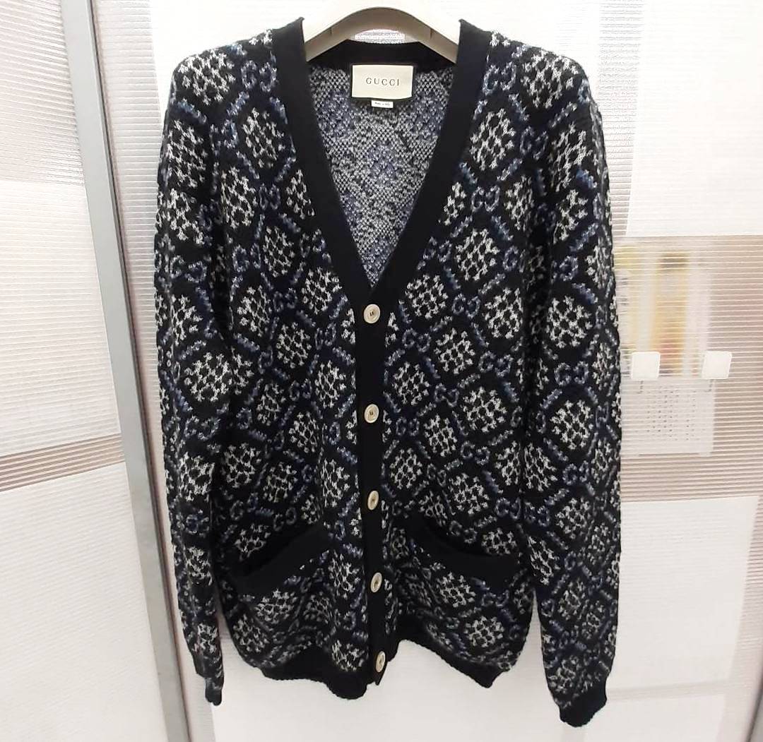 グーチ トップス