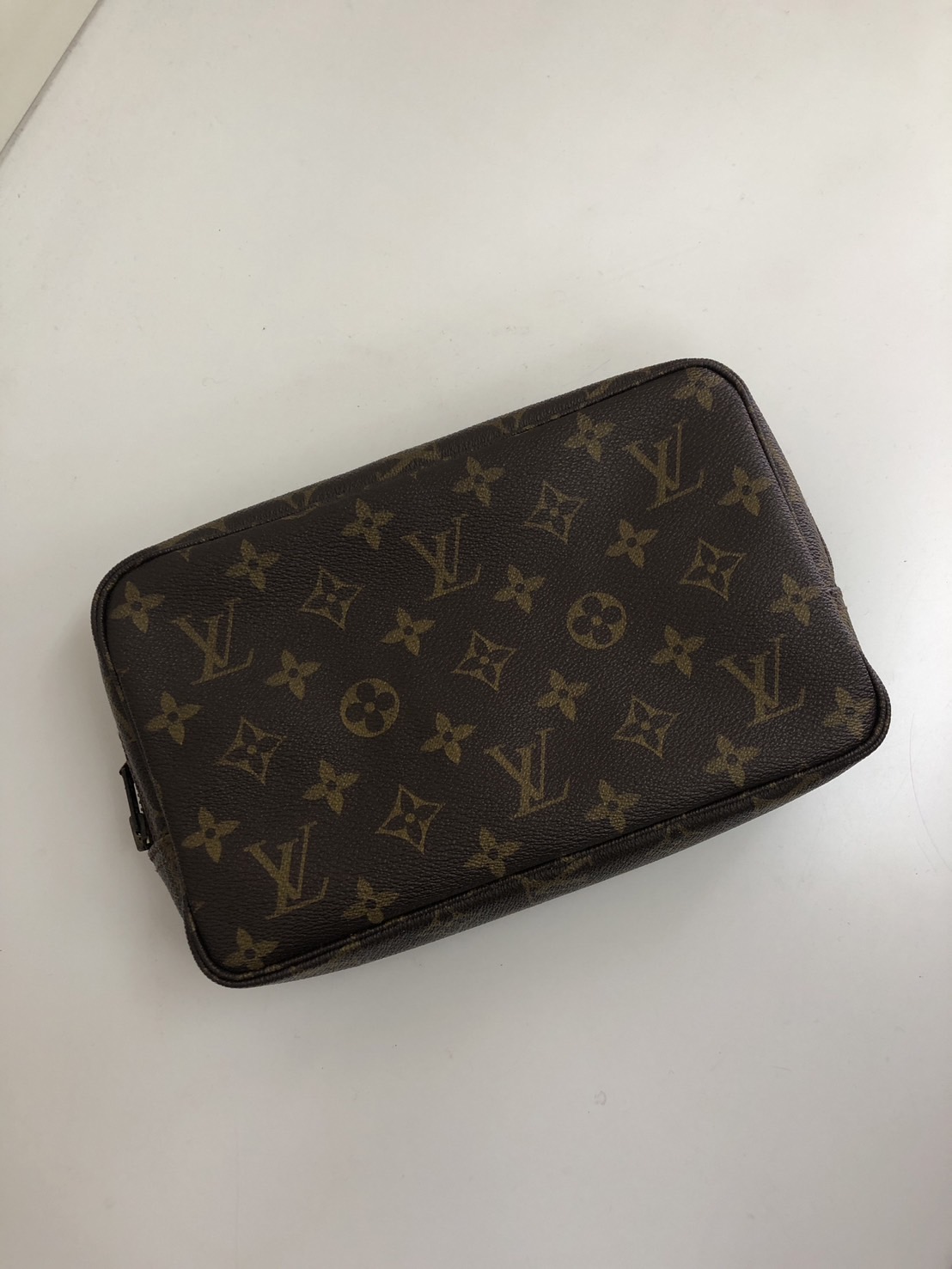 ルイヴィトン モノグラム トゥルーストワレット23 M47524