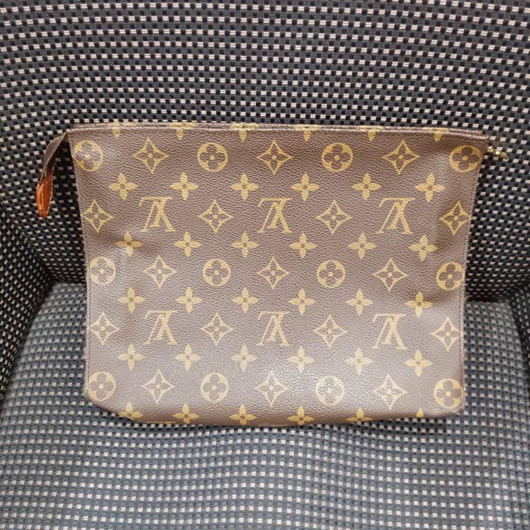 ルイヴィトン モノグラム ポシェットトワレ19 M47544