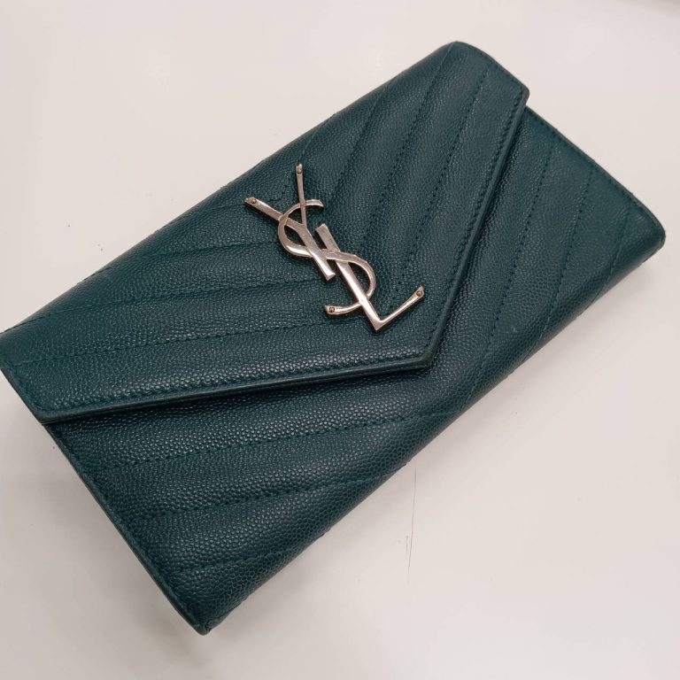 YSL サンローラン カサンドラ長財布 グリーン系