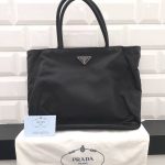 プラダ バッグ