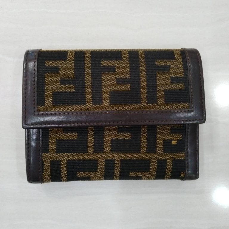 フェンディ 財布