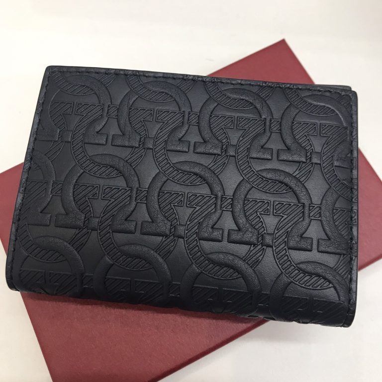 フェラガモ ガンチーニ レザー 名刺入れ