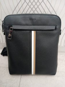 ヒューゴボス バッグ