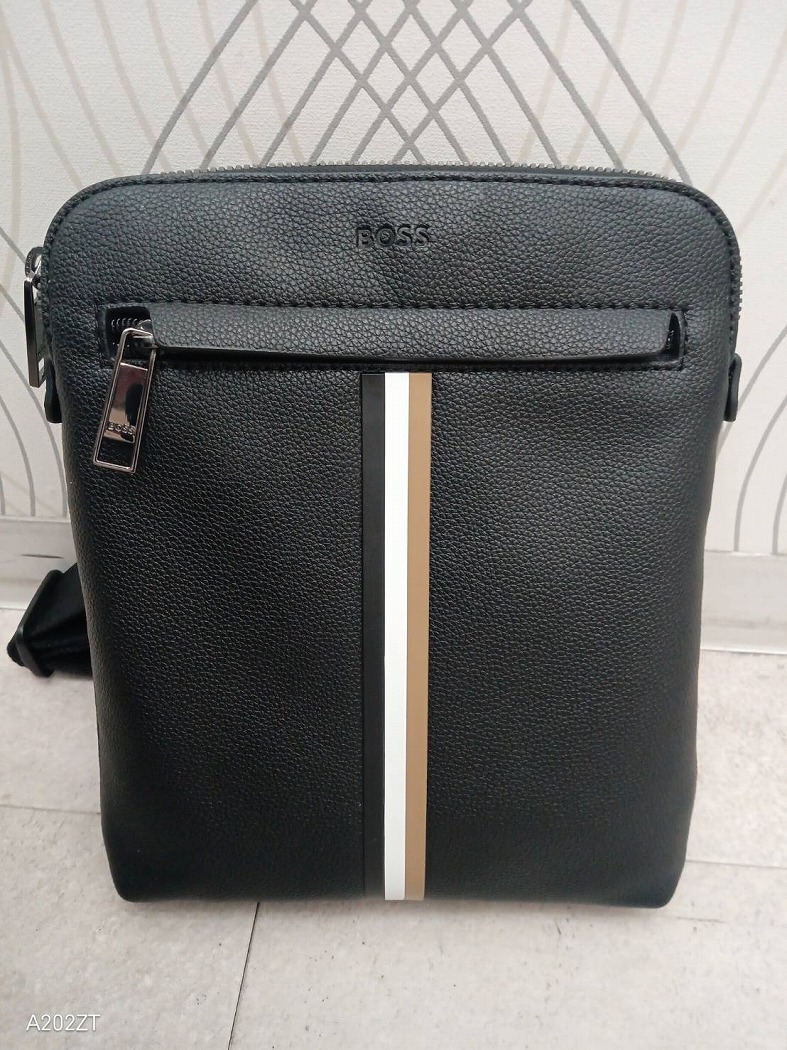 ヒューゴボス バッグ