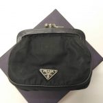 プラダ ヴィンテージ ナイロン がま口財布